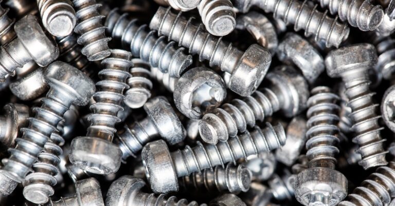 turn the screw: Idiom Meaning and Origin